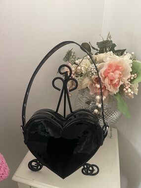 Black Faux Patent Heart Handbag
